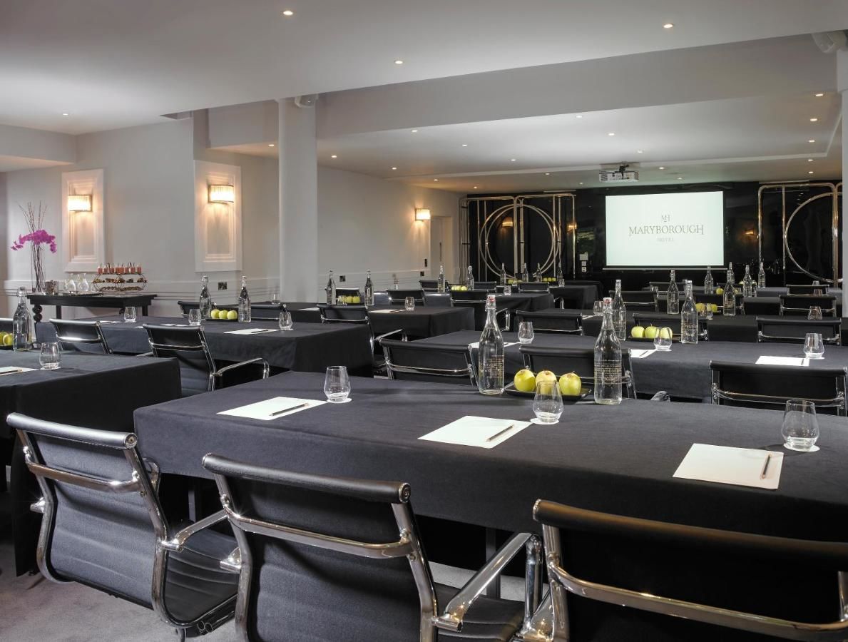 Отель Maryborough Hotel & Spa Корк